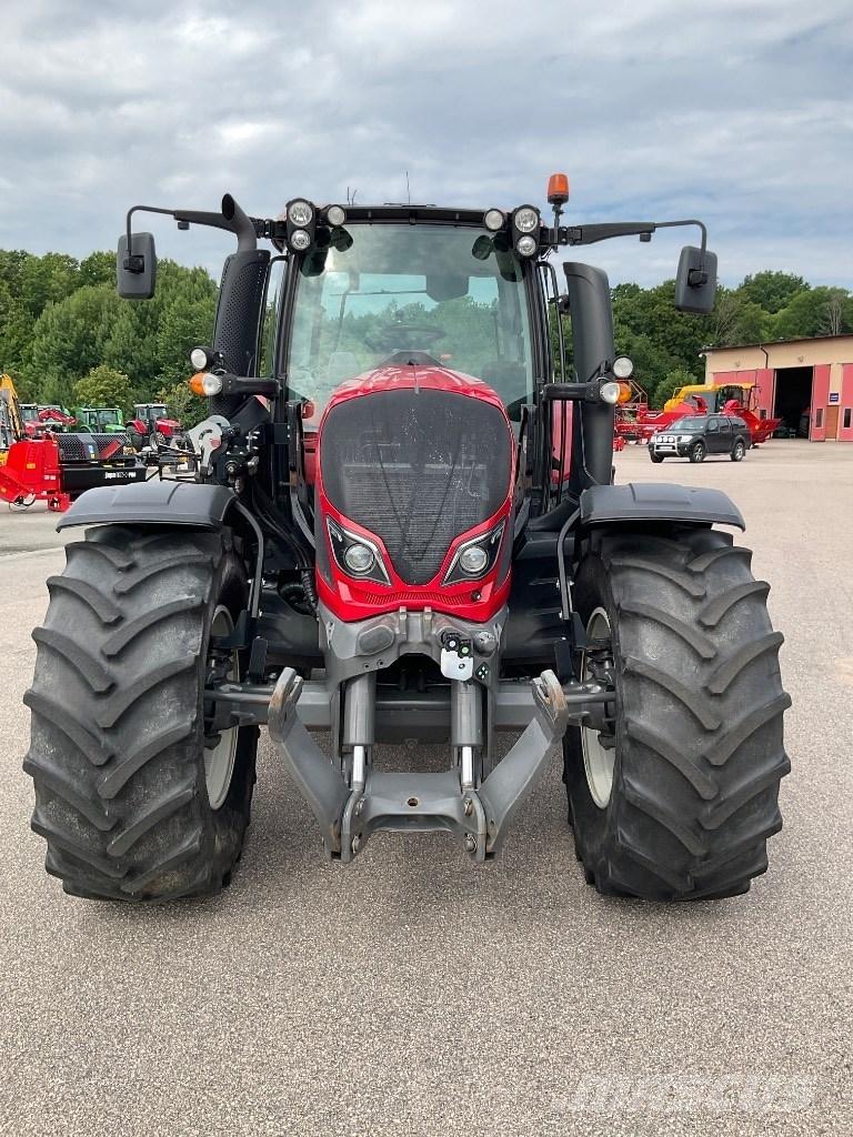 Valtra N174 Versu 曳引機