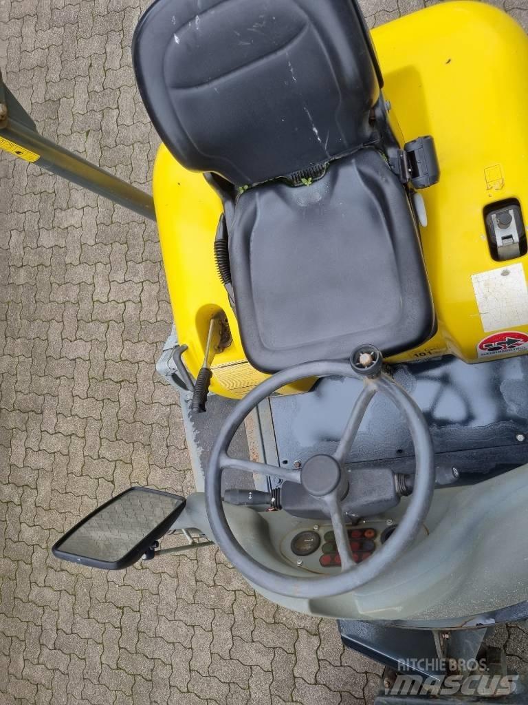Wacker Neuson 2001 側卸礦車