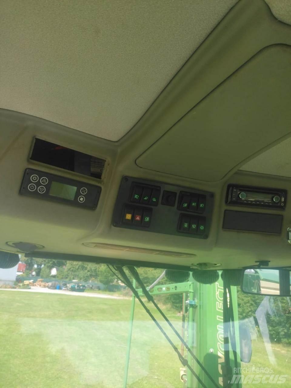 Krone Big X 700 自走式飼料採集機