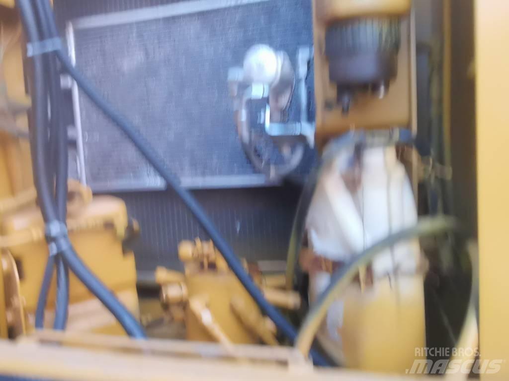 CAT 330 D 履帶式 挖土機/掘鑿機/挖掘機