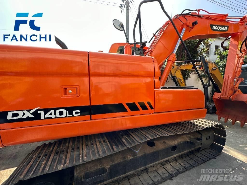 Doosan DX 140 LC 旋轉式挖土機/掘鑿機/挖掘機