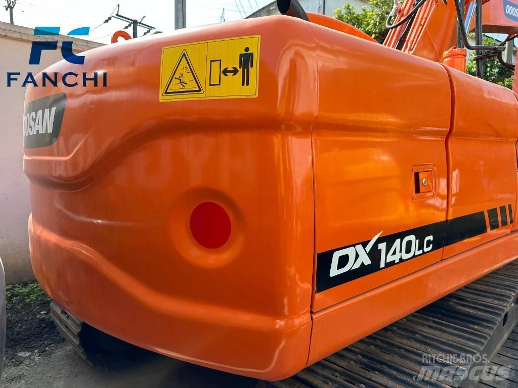 Doosan DX 140 LC 旋轉式挖土機/掘鑿機/挖掘機