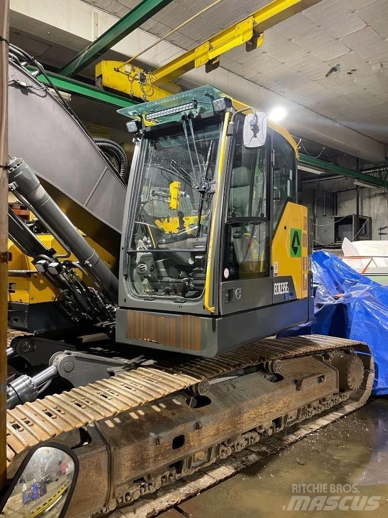 Volvo ECR 235 E 履帶式 挖土機/掘鑿機/挖掘機