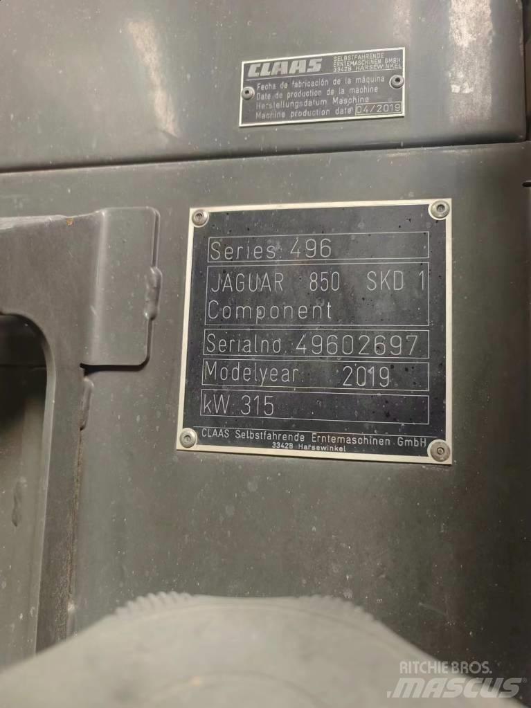 CLAAS Jaguar 850 自走式飼料採集機