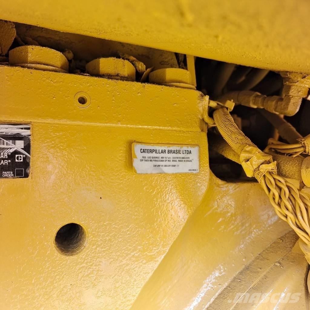 CAT D 8 T 履帶推土機