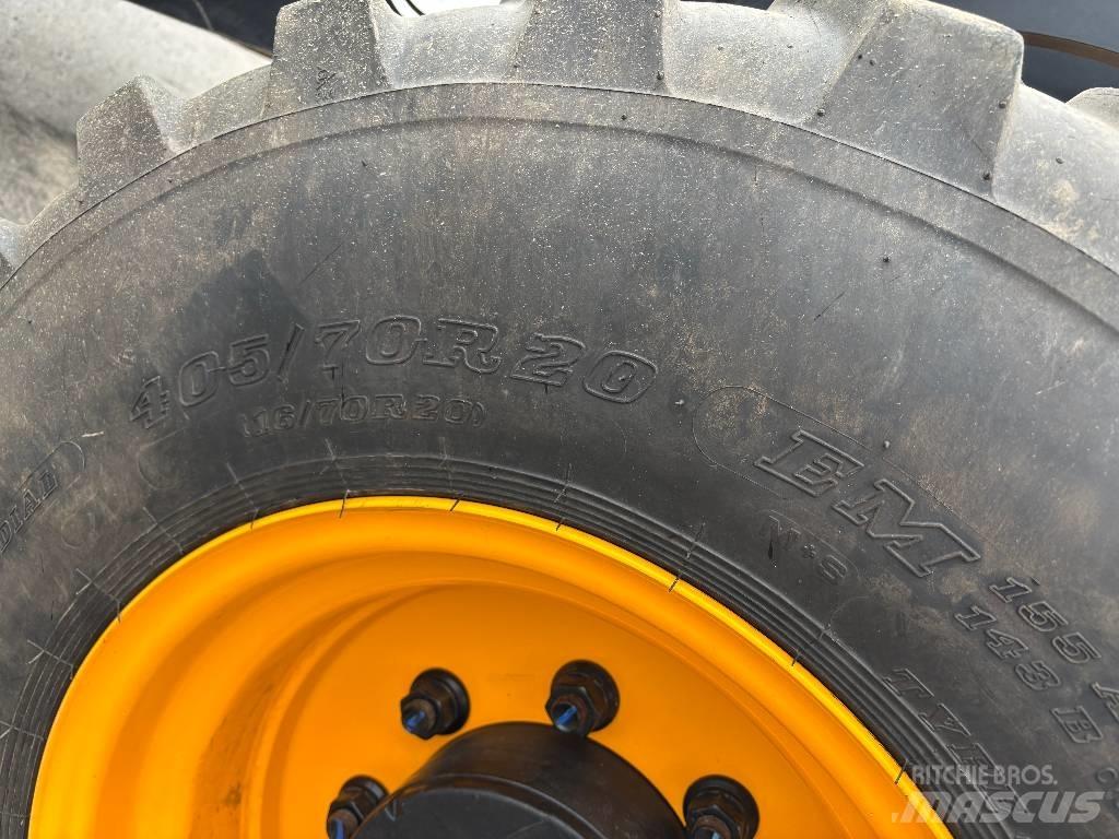 JCB 409 輪胎式裝載機
