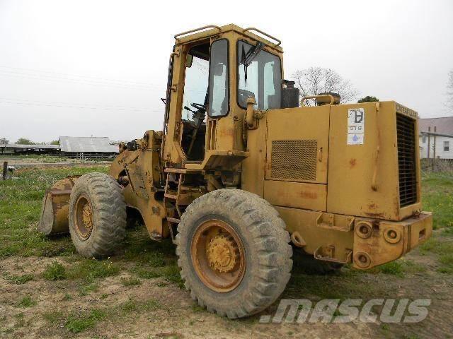 CAT 916 輪胎式裝載機