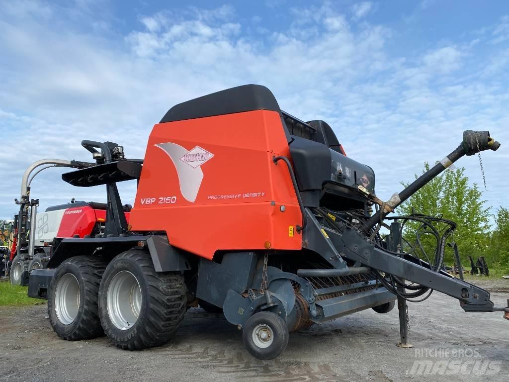 Kuhn VBP 2160 OC 23 圓型牧草打包機