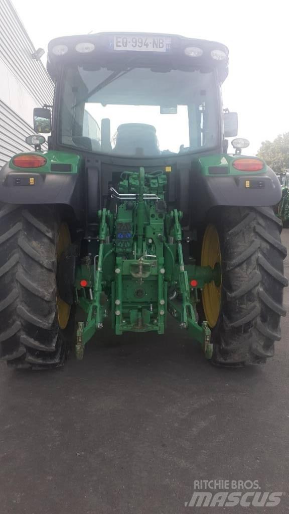 John Deere 6110 R 曳引機