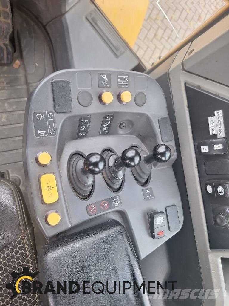 CAT 950M 輪胎式裝載機