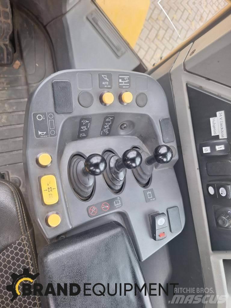 CAT 950M 輪胎式裝載機