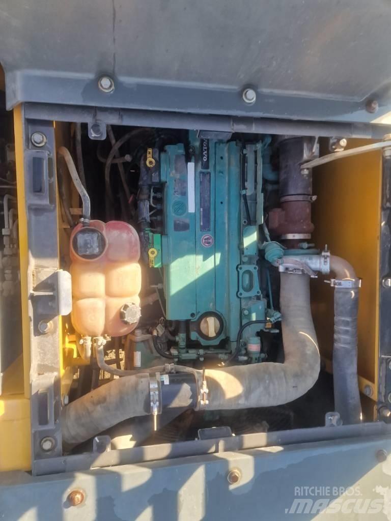 Volvo EC 220 E 履帶式 挖土機/掘鑿機/挖掘機
