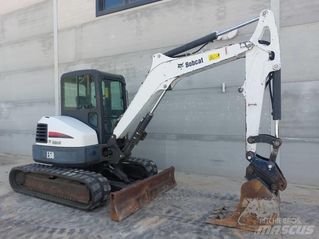 Bobcat E 50 EM 小型挖土機/掘鑿機<7t(小型挖掘機)