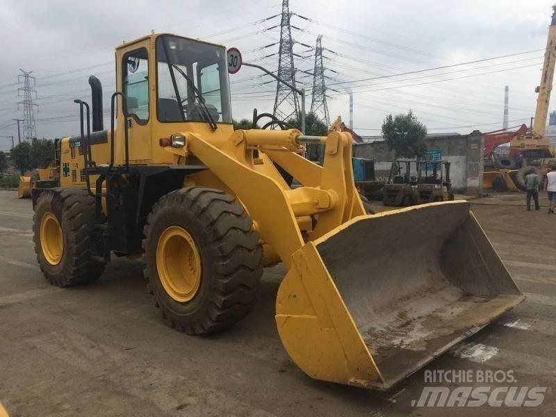 Komatsu WA 320 反鏟裝載機