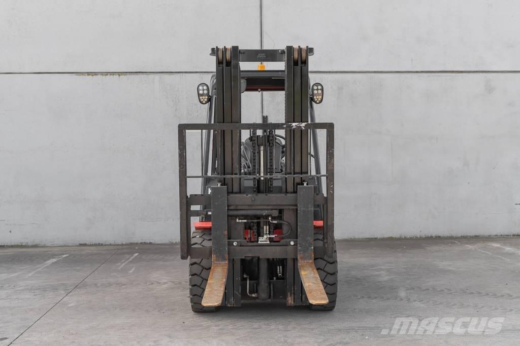 Manitou MI 30 D 柴油卡車