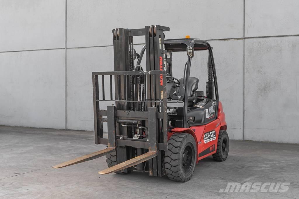 Manitou MI 30 D 柴油卡車