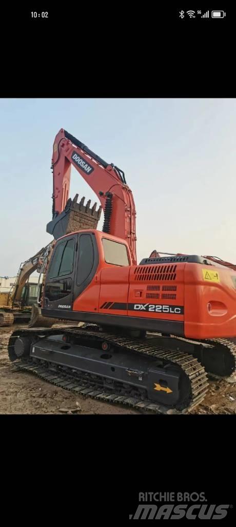 Doosan DX 220 履帶式 挖土機/掘鑿機/挖掘機