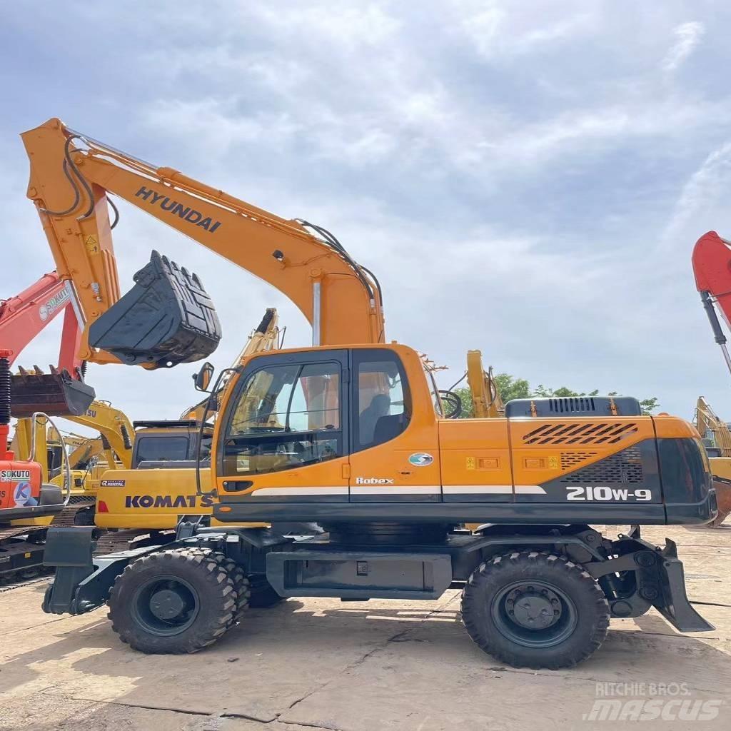 Hyundai R210W-9 旋轉式挖土機/掘鑿機/挖掘機