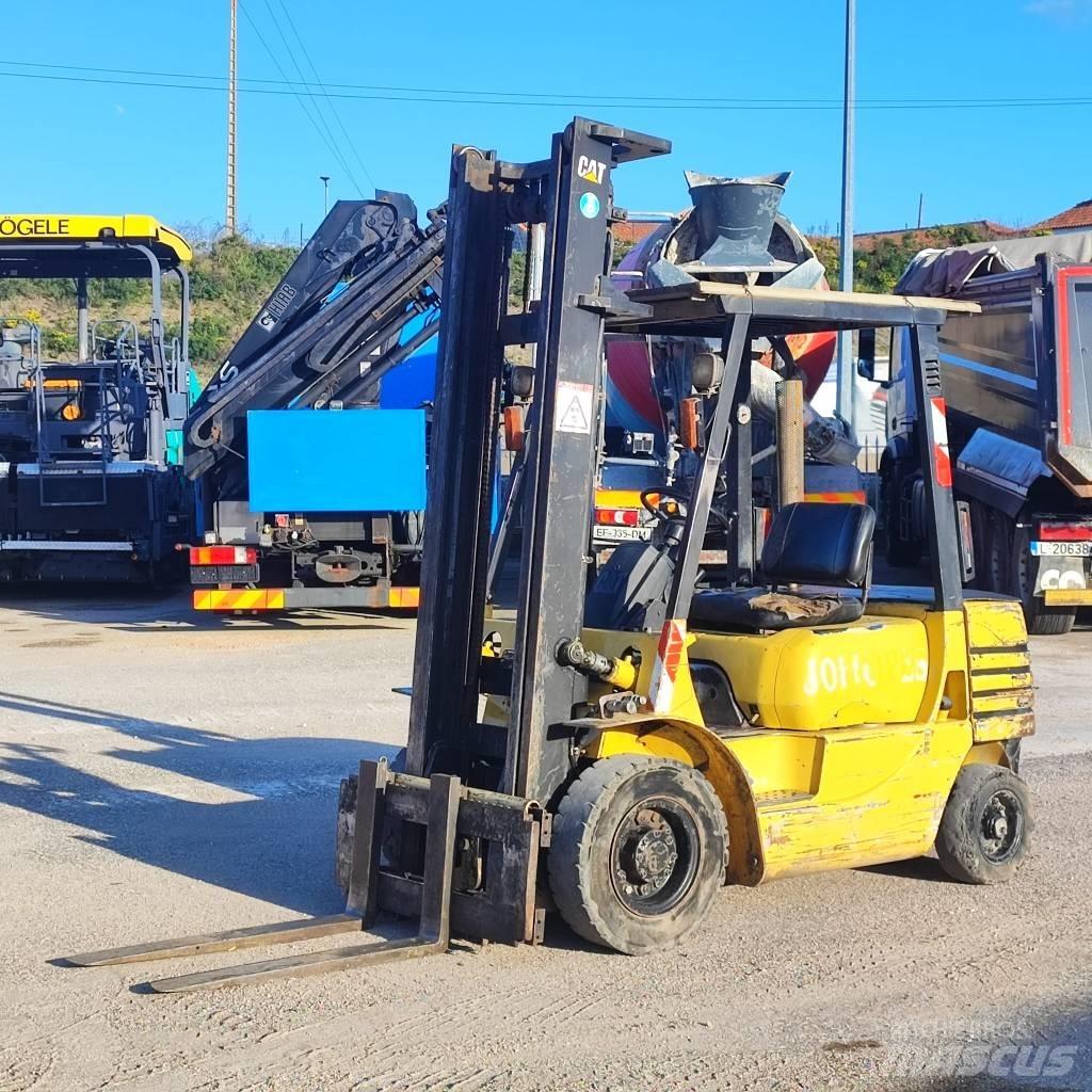 CAT DP 25 柴油卡車