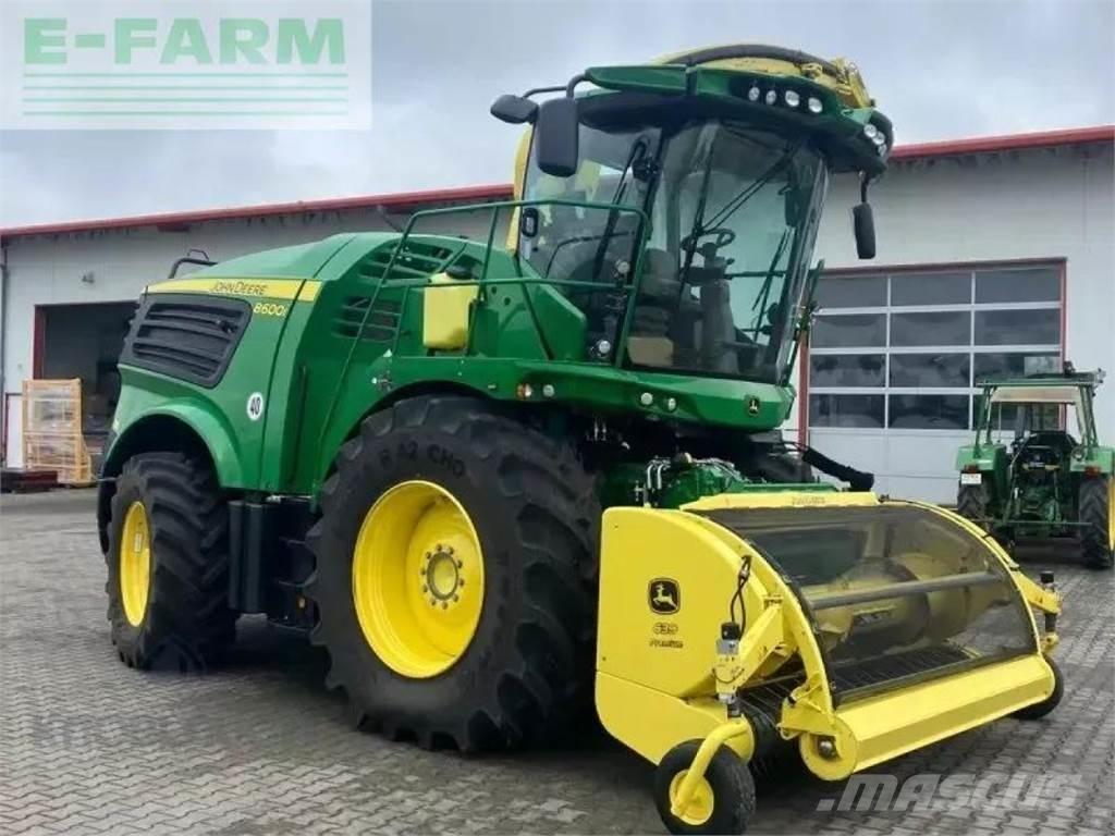 John Deere 8600i 自走式飼料採集機
