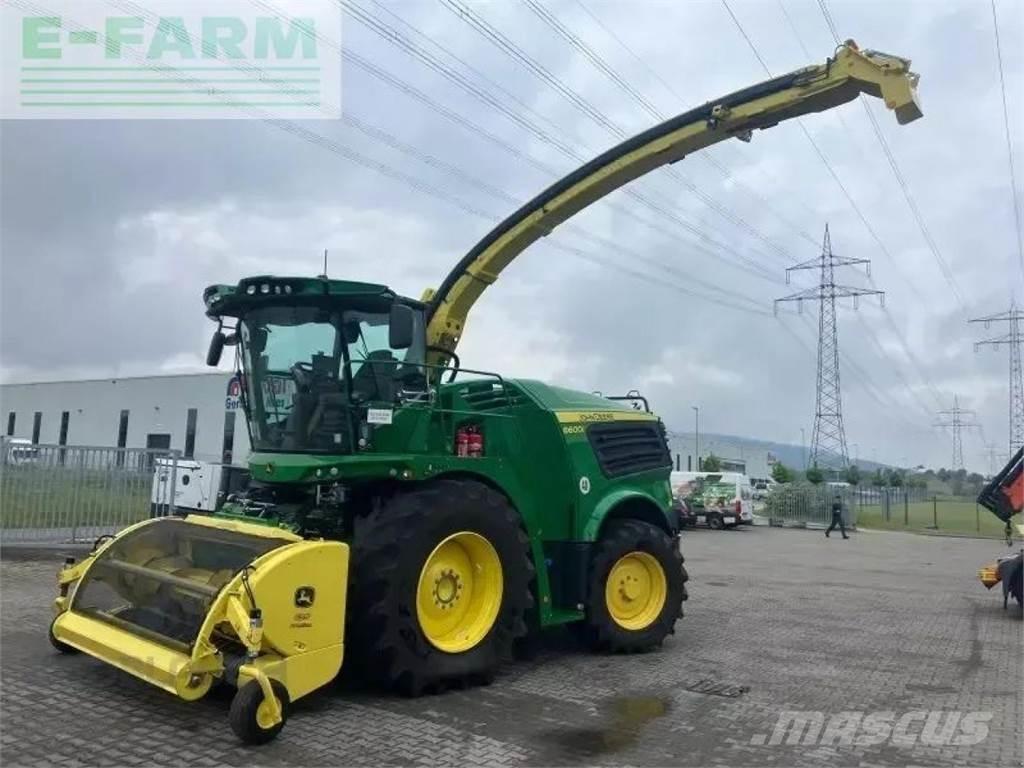 John Deere 8600i 自走式飼料採集機