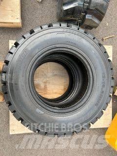 Armour 12-16.5 輪胎、車輪和輪圈