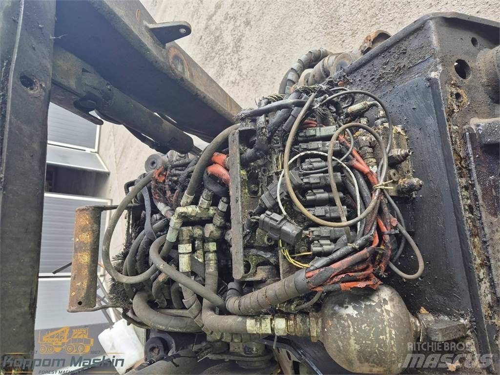 Ponsse H8 收穫機頭