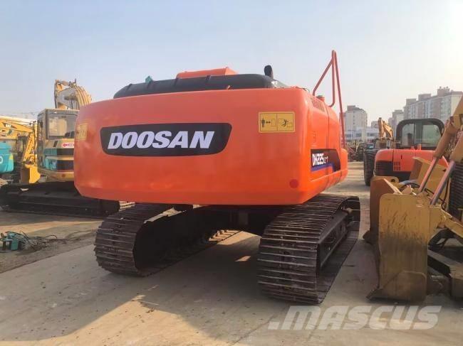 Doosan DH 225 LC-9 履帶式 挖土機/掘鑿機/挖掘機