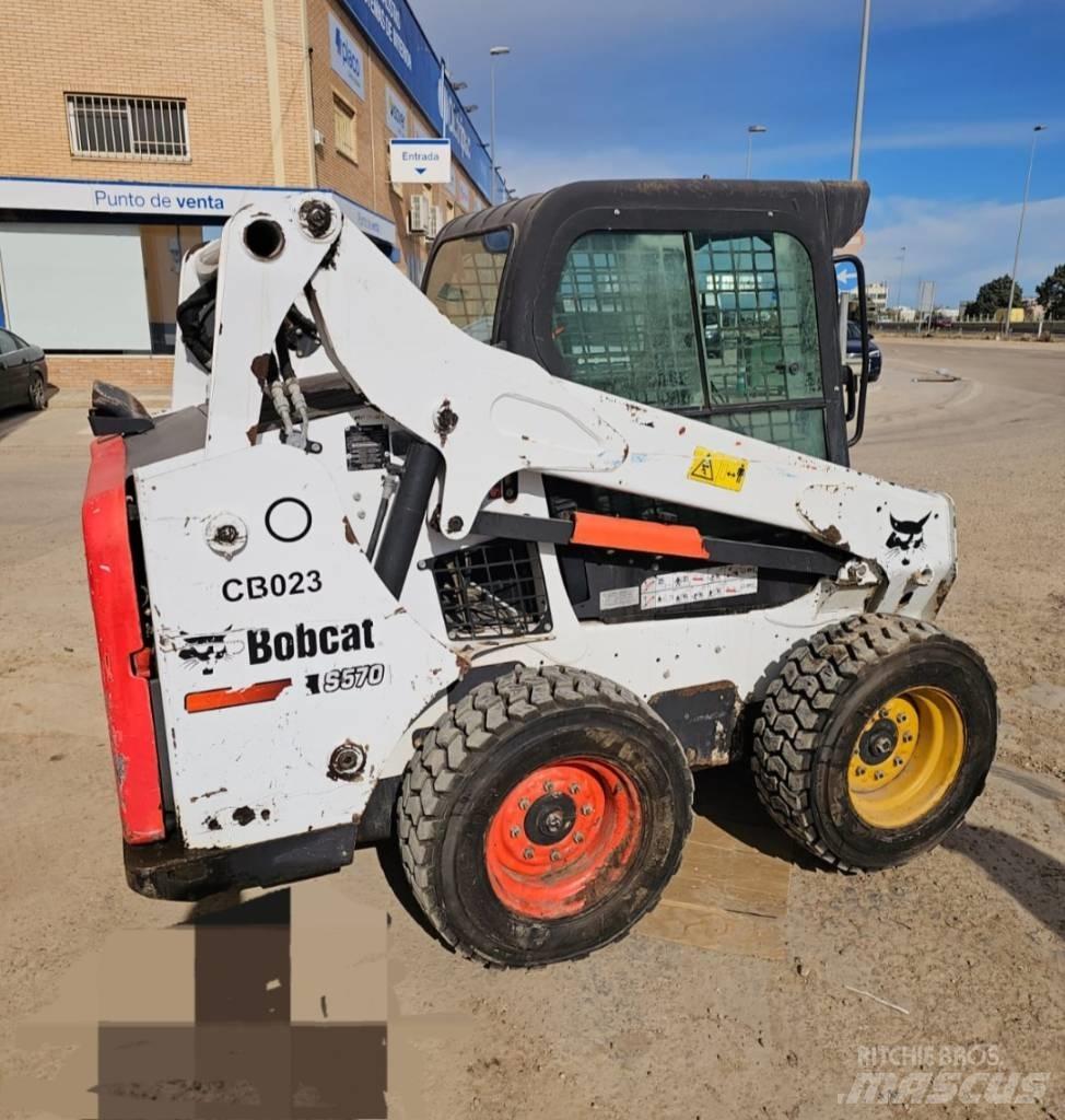 Bobcat S 570 滑移轉向裝載機