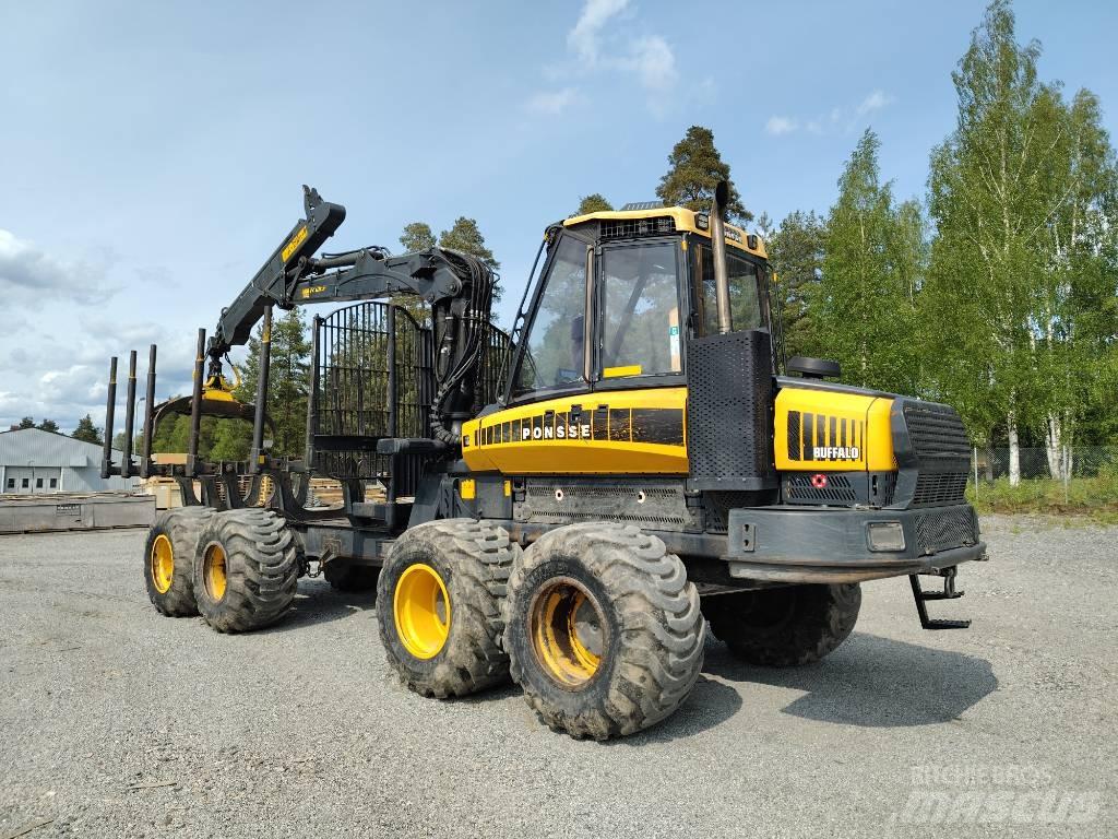 Ponsse Buffalo 8W 集運機