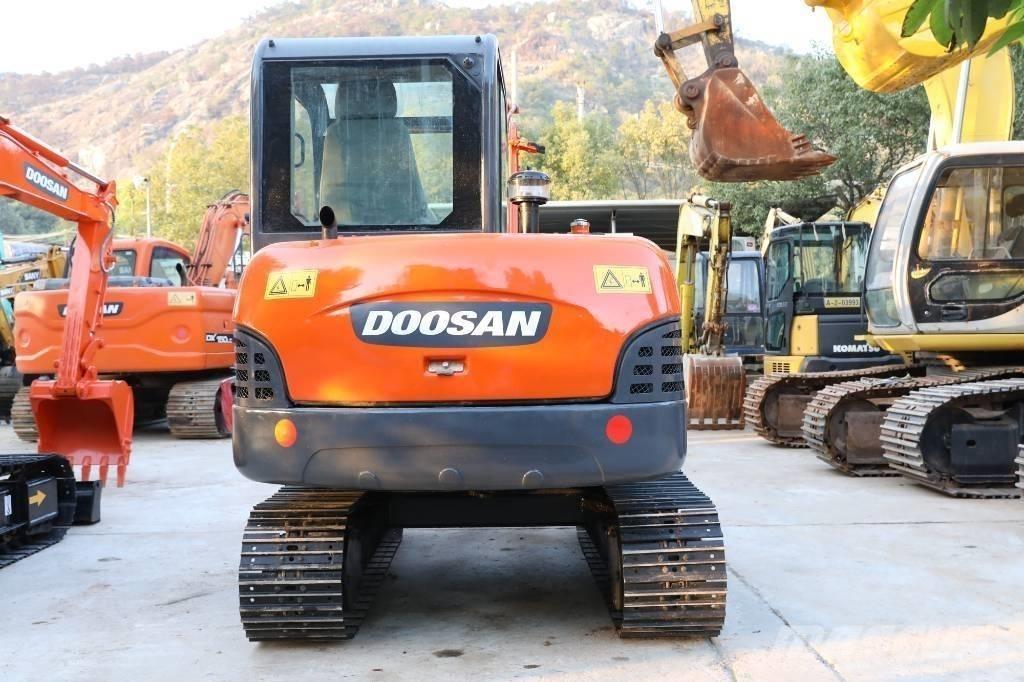 Doosan DH 60-7 小型挖土機/掘鑿機<7t(小型挖掘機)