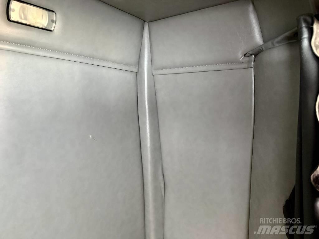 Western Star 4900 SF 曳引機組件