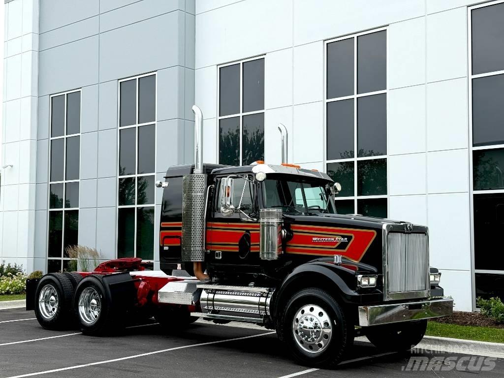 Western Star 4900 SF 曳引機組件