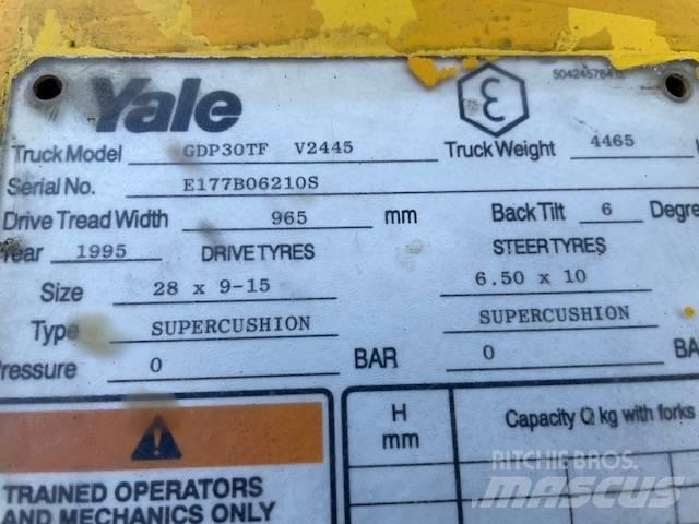 Yale GDP30TF 柴油卡車
