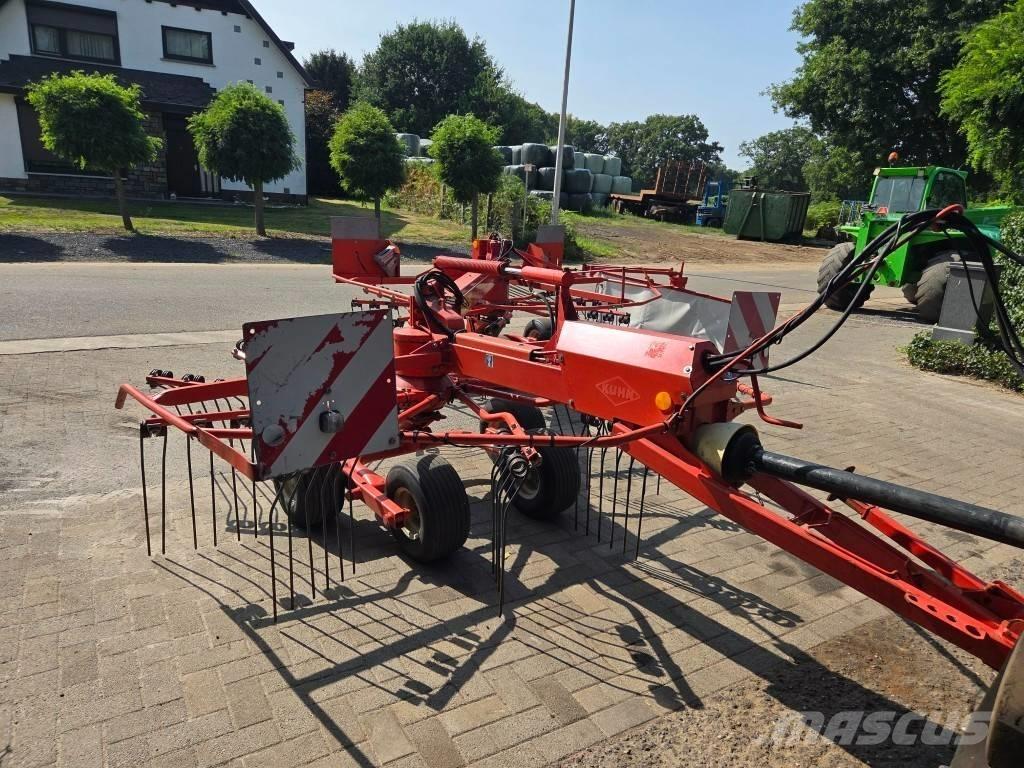 Kuhn GA 6000 堆草機