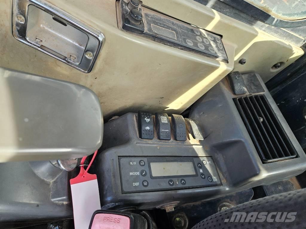 Hitachi ZX60USB-3 小型挖土機/掘鑿機<7t(小型挖掘機)