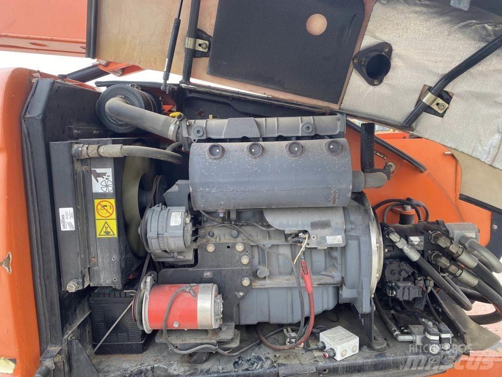 JLG 600AJ 曲臂高空作業車
