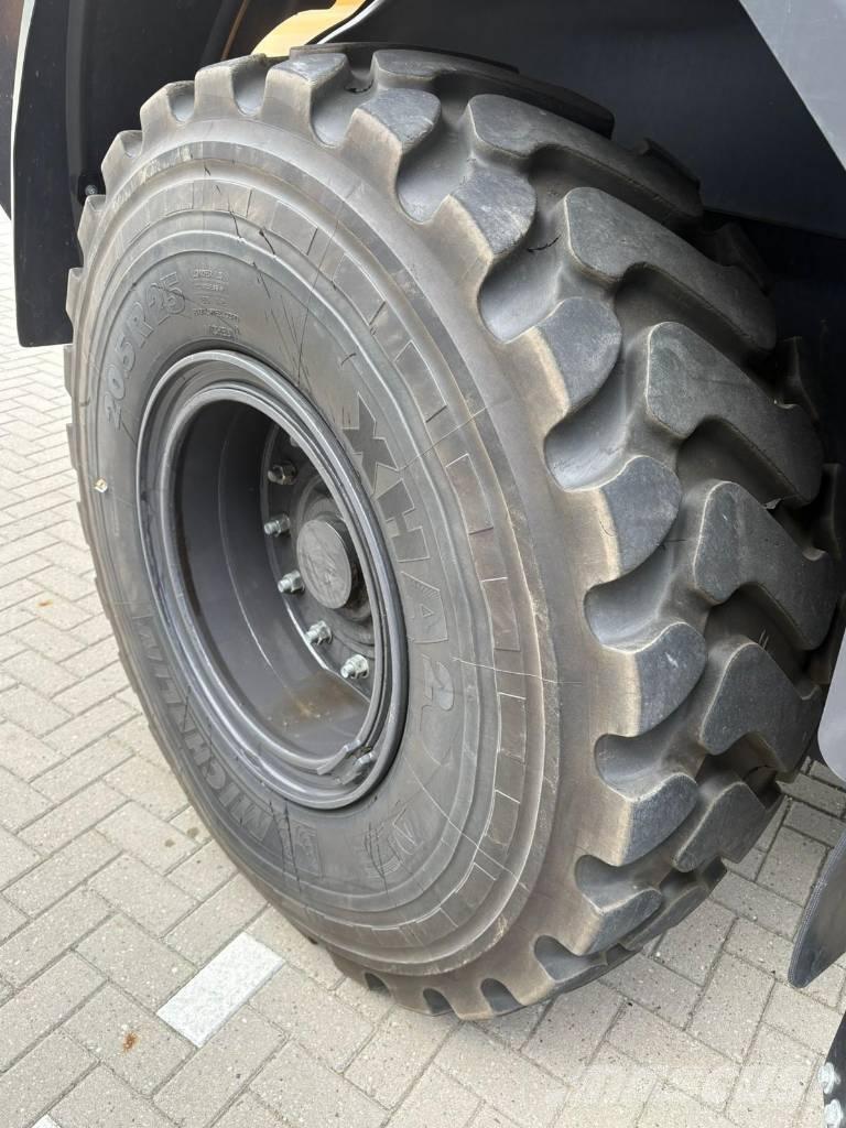 CASE 721G 輪胎式裝載機