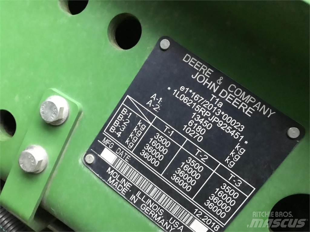 John Deere 6215R 曳引機