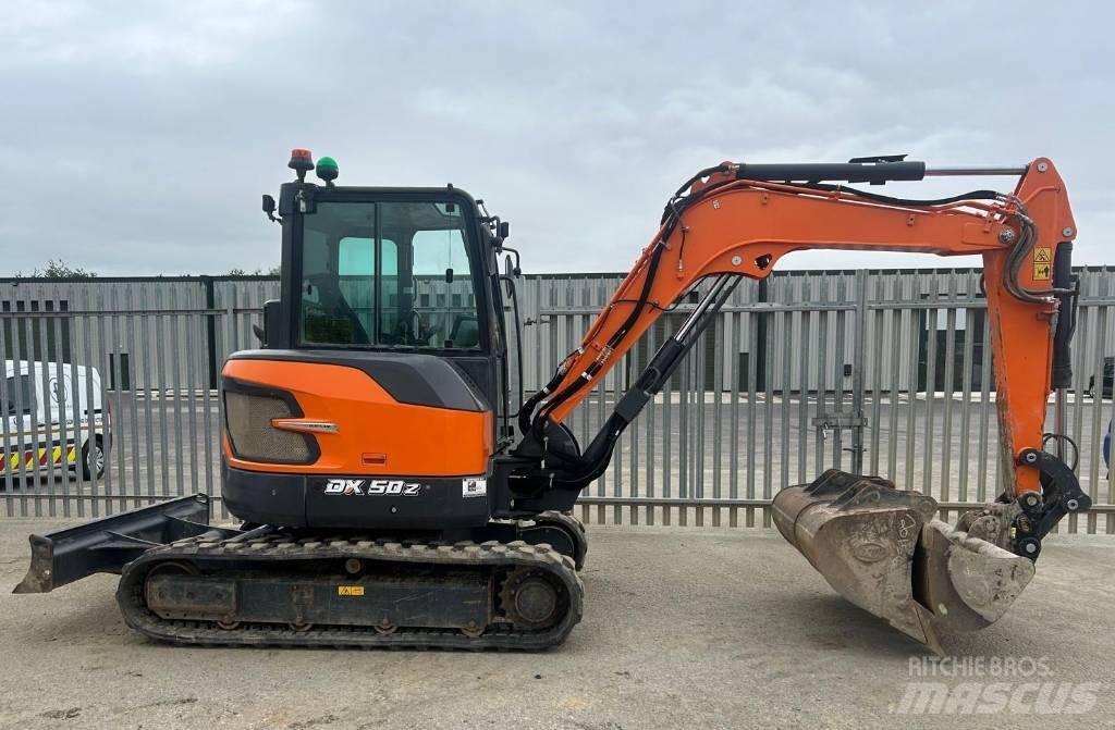 Doosan DX50Z-7 小型挖土機/掘鑿機<7t(小型挖掘機)