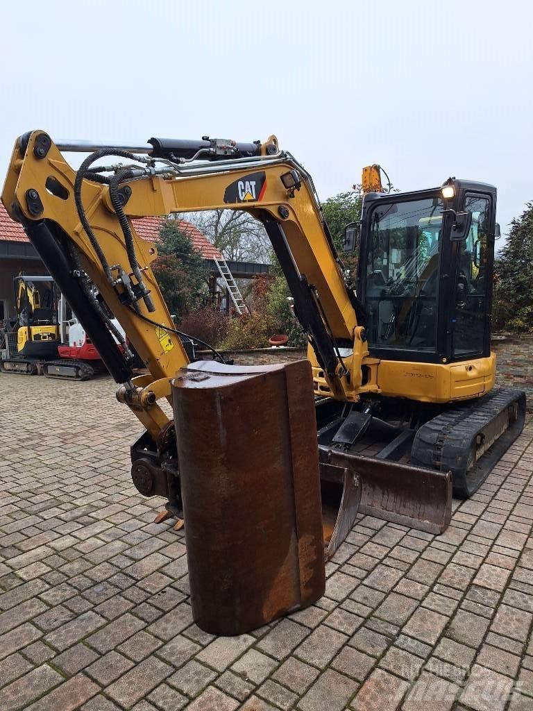 CAT 305 E2 + Powertilt 小型挖土機/掘鑿機<7t(小型挖掘機)