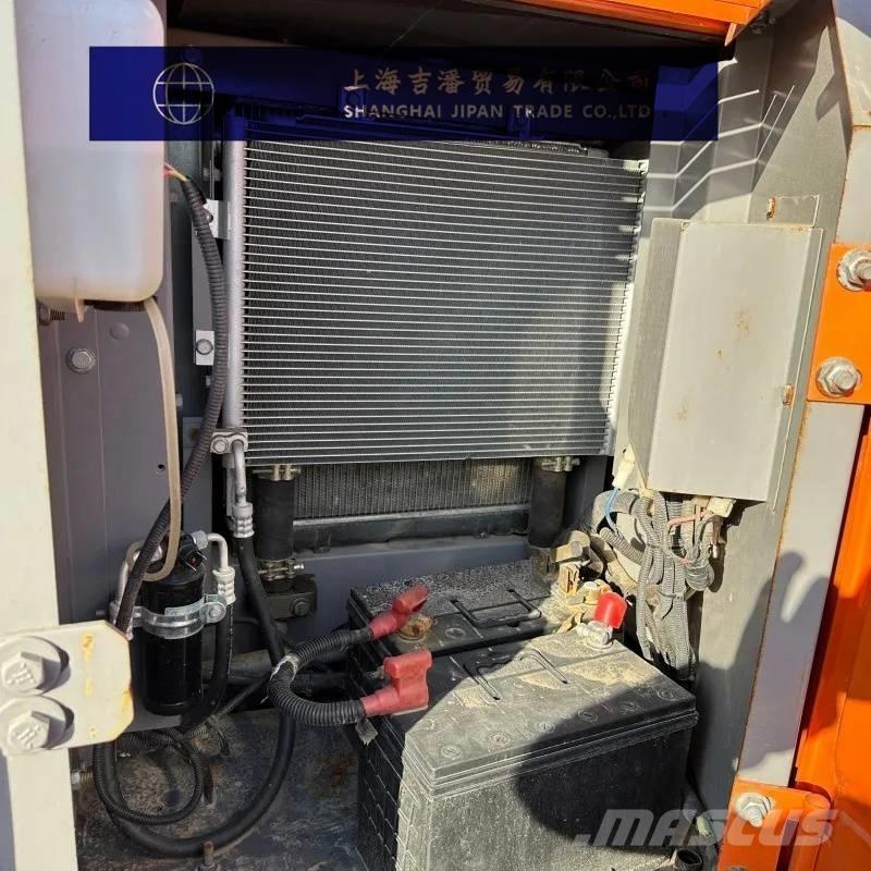 Hitachi ZX 70 中型挖土機/掘鑿機/挖掘機 7t-12t