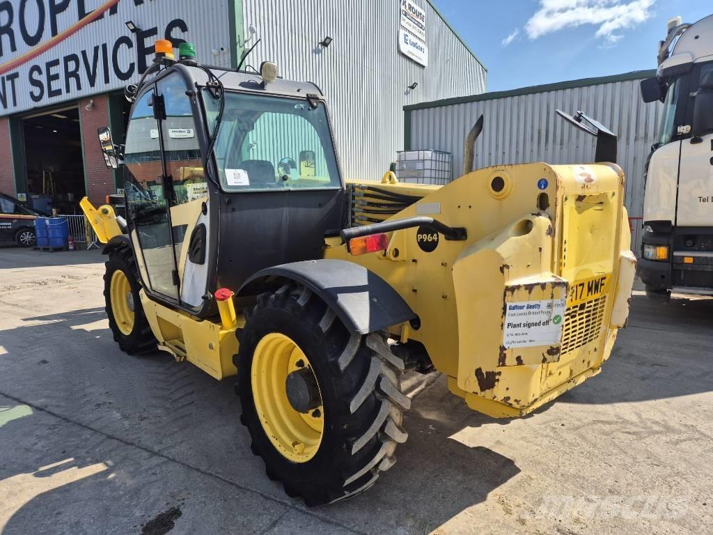 New Holland LM1445 伸縮臂操作車