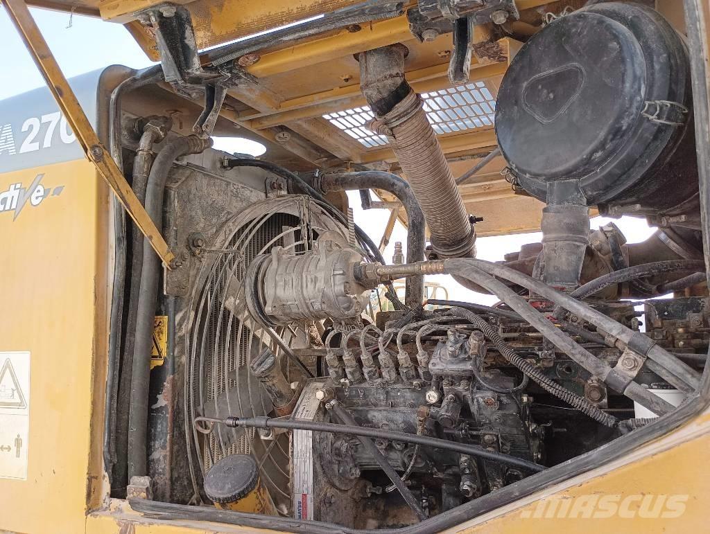 Komatsu WA 270 輪胎式裝載機