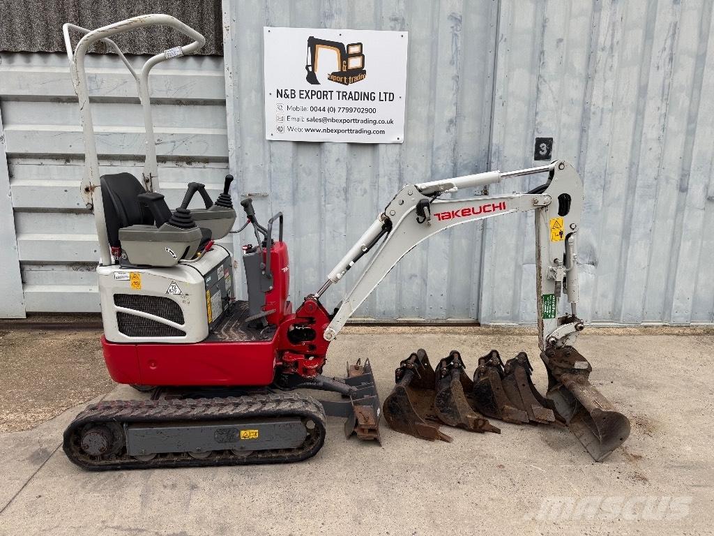 Takeuchi TB 210 小型挖土機/掘鑿機<7t(小型挖掘機)