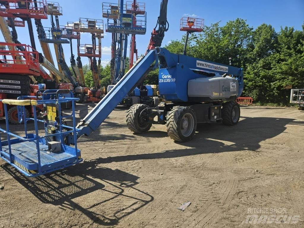 Genie ZX 135/70 曲臂高空作業車