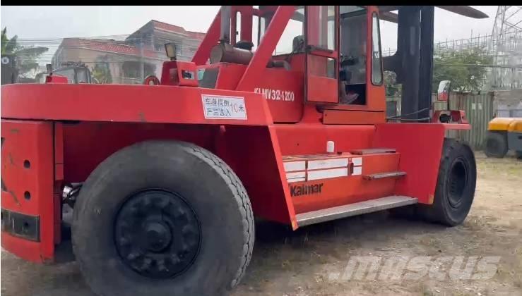 Kalmar DC30-1200 柴油卡車