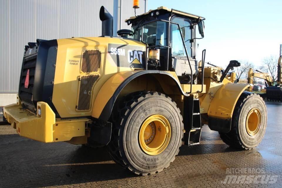 CAT 966M 輪胎式裝載機