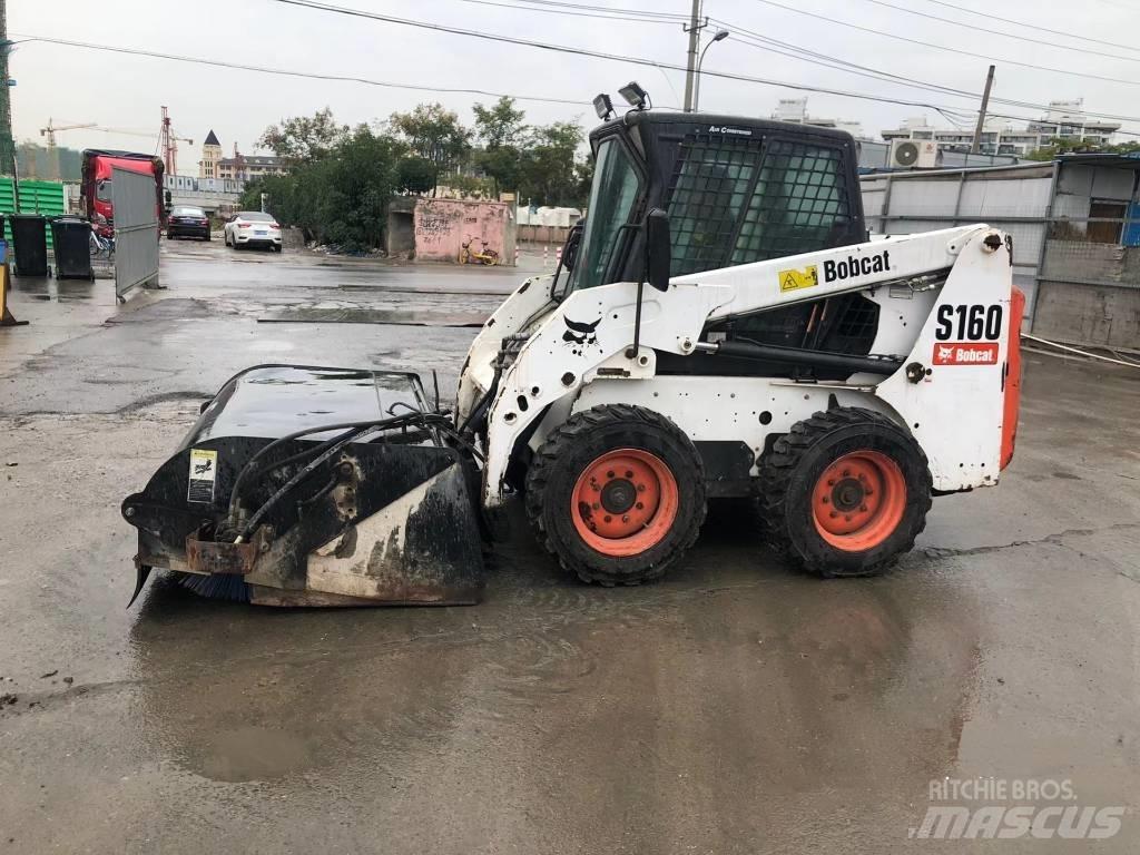 Bobcat S160 滑移轉向裝載機