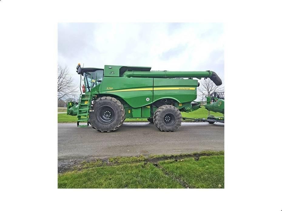 John Deere S 790 聯合收穫機